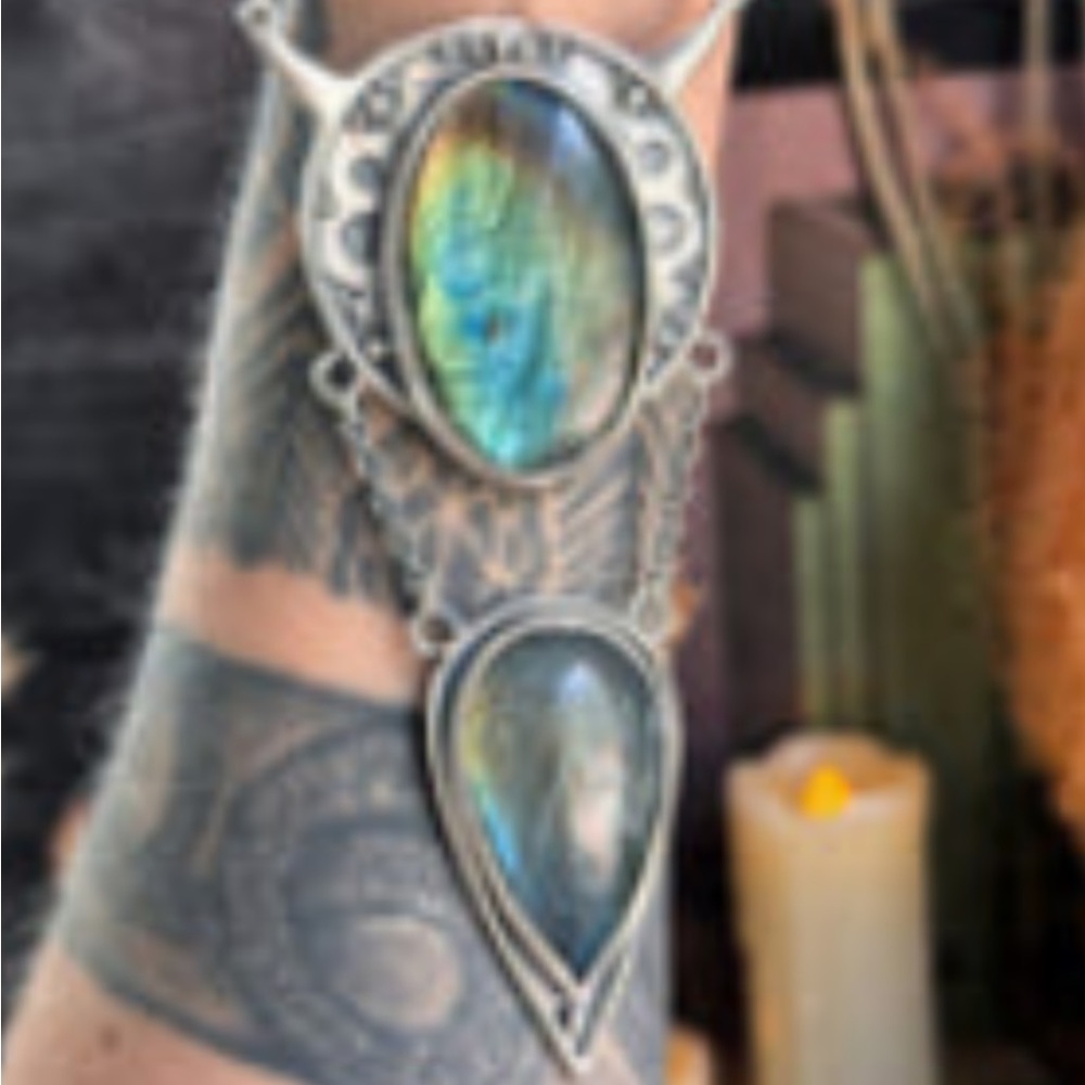 ACID QUEEN ONE OF A KIND LABRADORITE NECKLACE